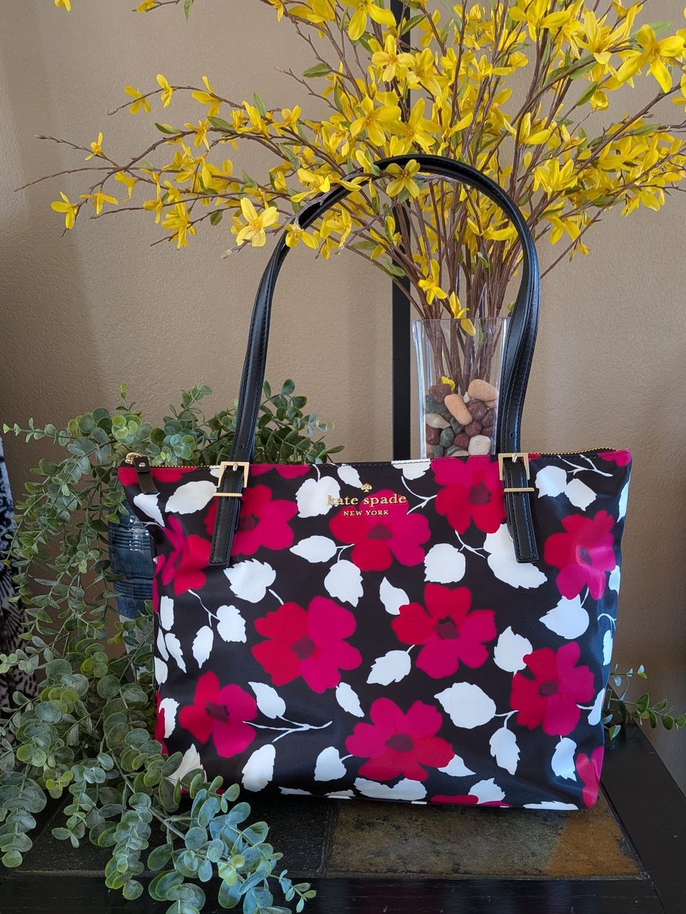 Kate Spade Watson Lane Small Maya Tote - Like New